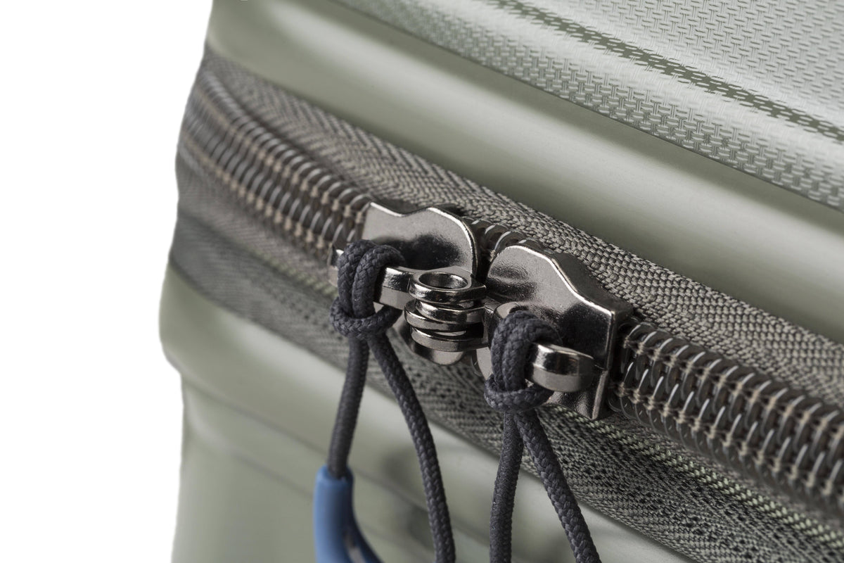 Thyme Green Hardcase Roller 22 C930864