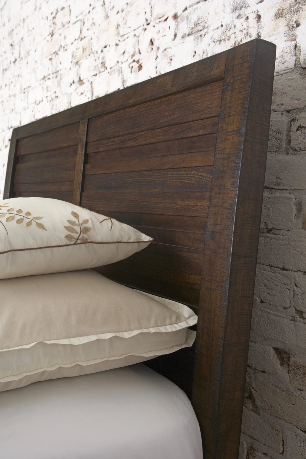 Espresso Wood Bedroom Set with King Bed Dresser Mirror Nightstand Chest Y5257