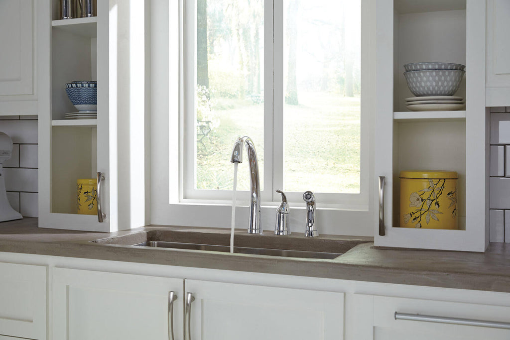 Chrome Single Handle Kitchen Faucet with Spray X23809