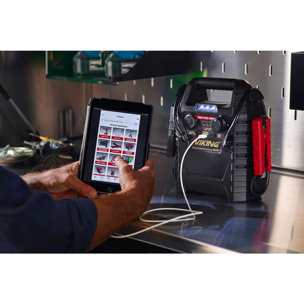 1000 Peak Amp Jump Starter and Power Pack with 150 PSI Air Compressor E8198