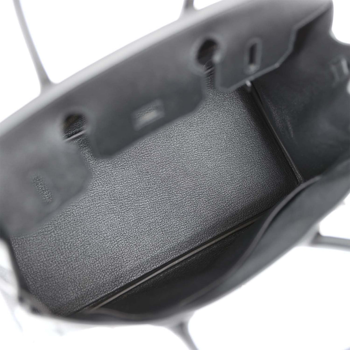 Black 30 Handbag G606