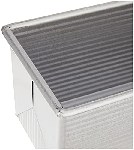 Nonstick Pullman Loaf Pan with Cover, 13 x 4 inch, Aluminized Steel L441387