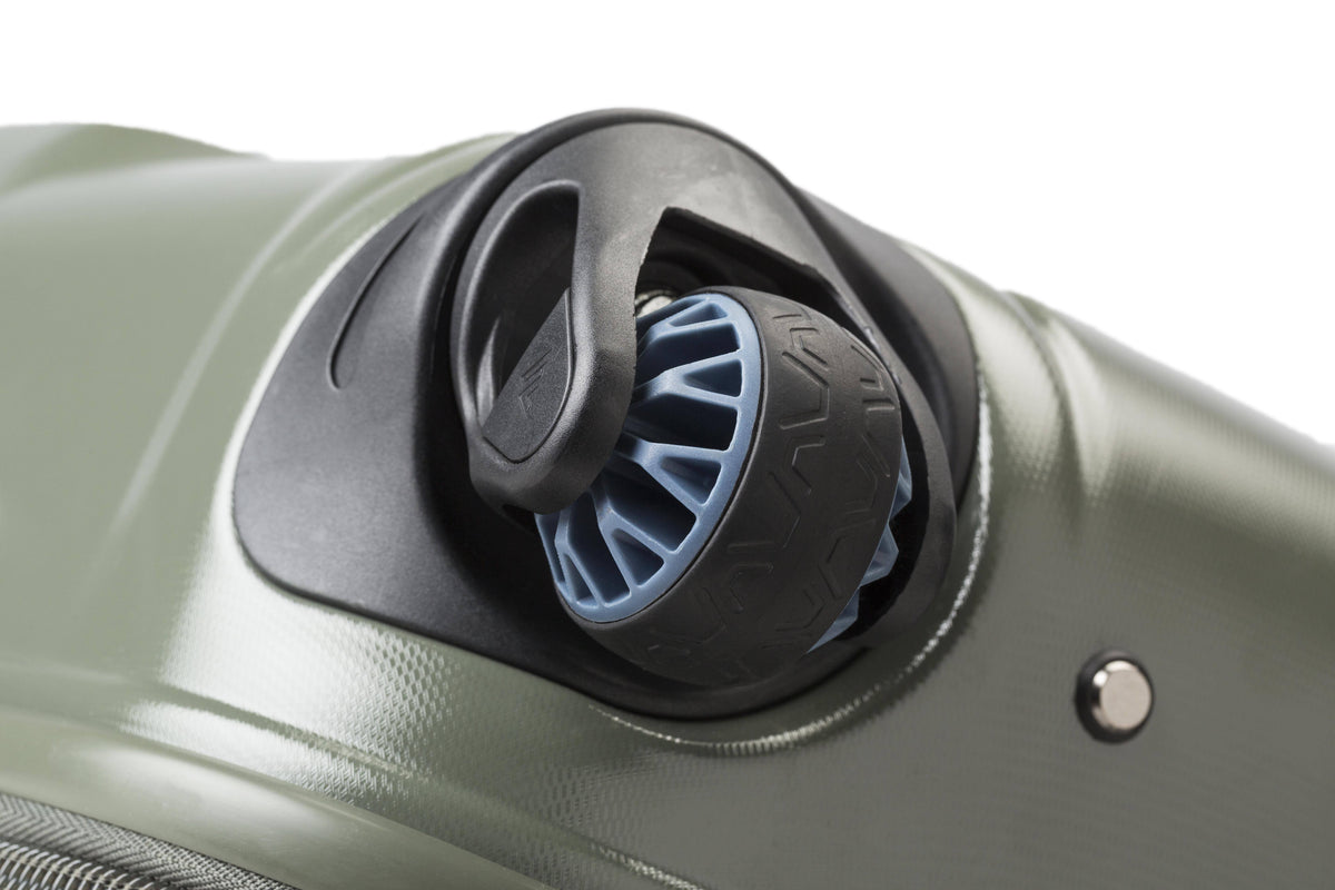 Thyme Green Hardcase Roller 22 C930864