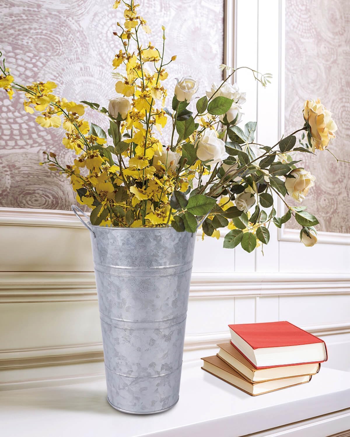 2 Pcs White and 2 Pcs Silver Galvanized Metal Vases with Handles O6773