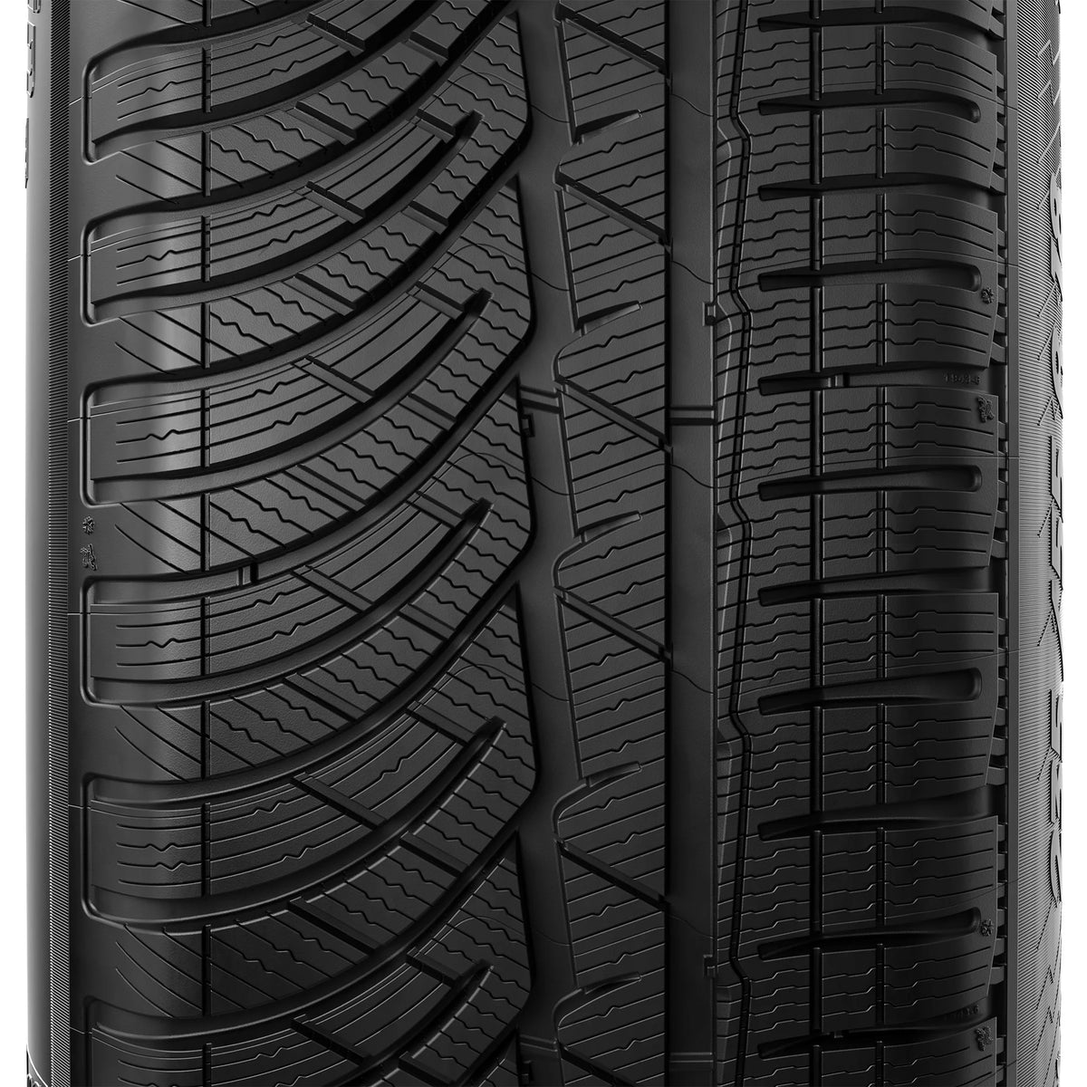 High Performance Tire 235/40R18/XL 95V S52550