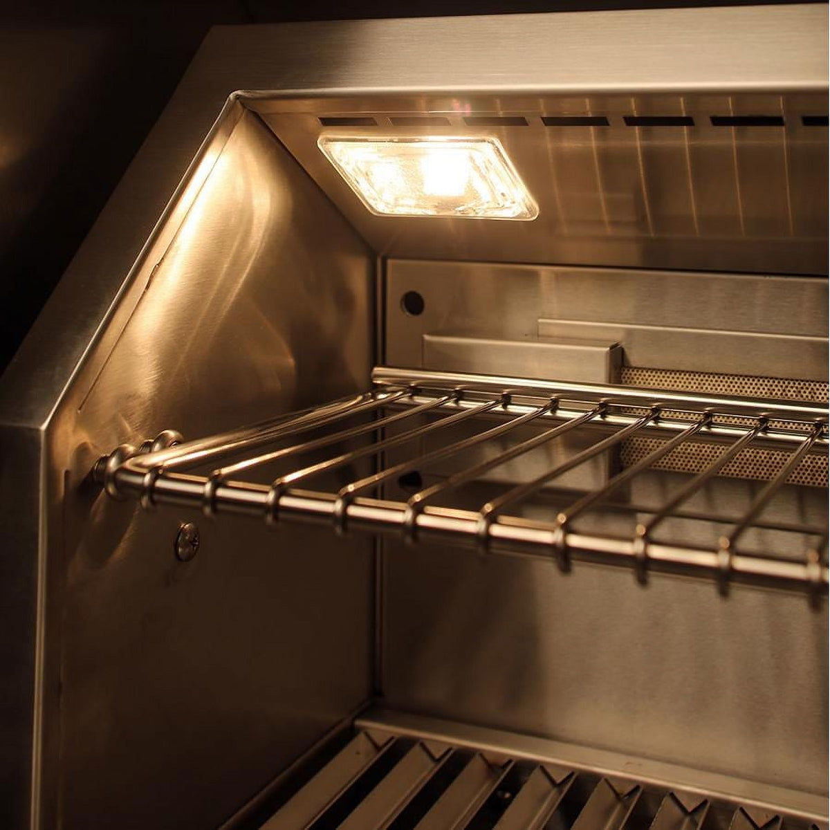 36-Inch 3-Burner Built-In Natural Gas Grill With Rotisserie M63925
